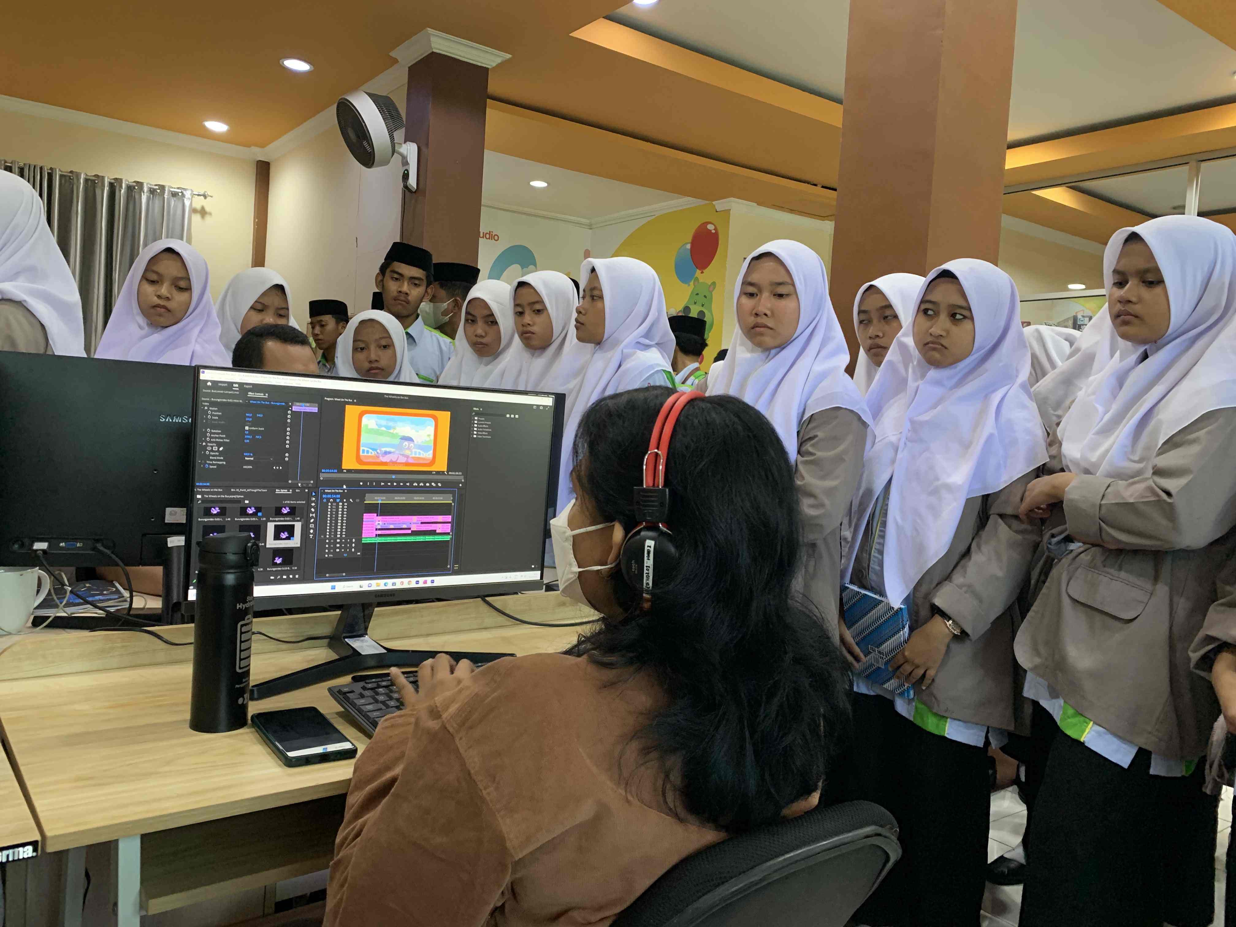 Kunjungan Industri SMK Negeri 1 Sumberasih Kabupaten Probolinggo Ke ...